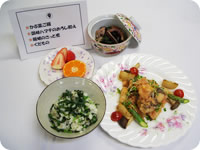 かぶ菜ご飯 讃岐ハマチのおろし和え 飯蛸のさっと煮　くだもの